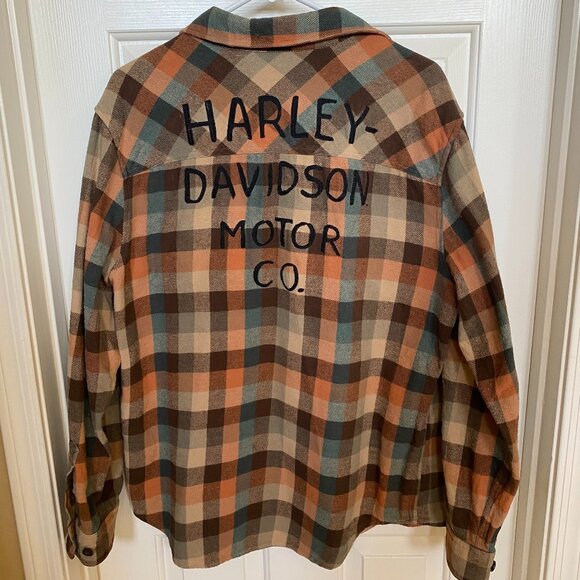 Harley-Davidson Other - Harley-Davidson Shed Font Embroidered Two Pocket Plaid Flannel Shirt bikercore